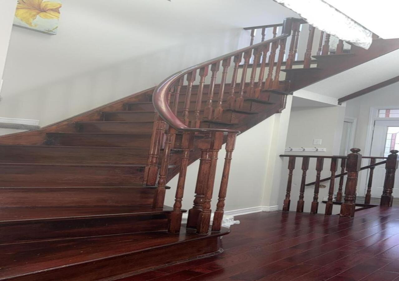 Beautiful Private Room Near Toronto Pearson Airport Brampton Exterior foto